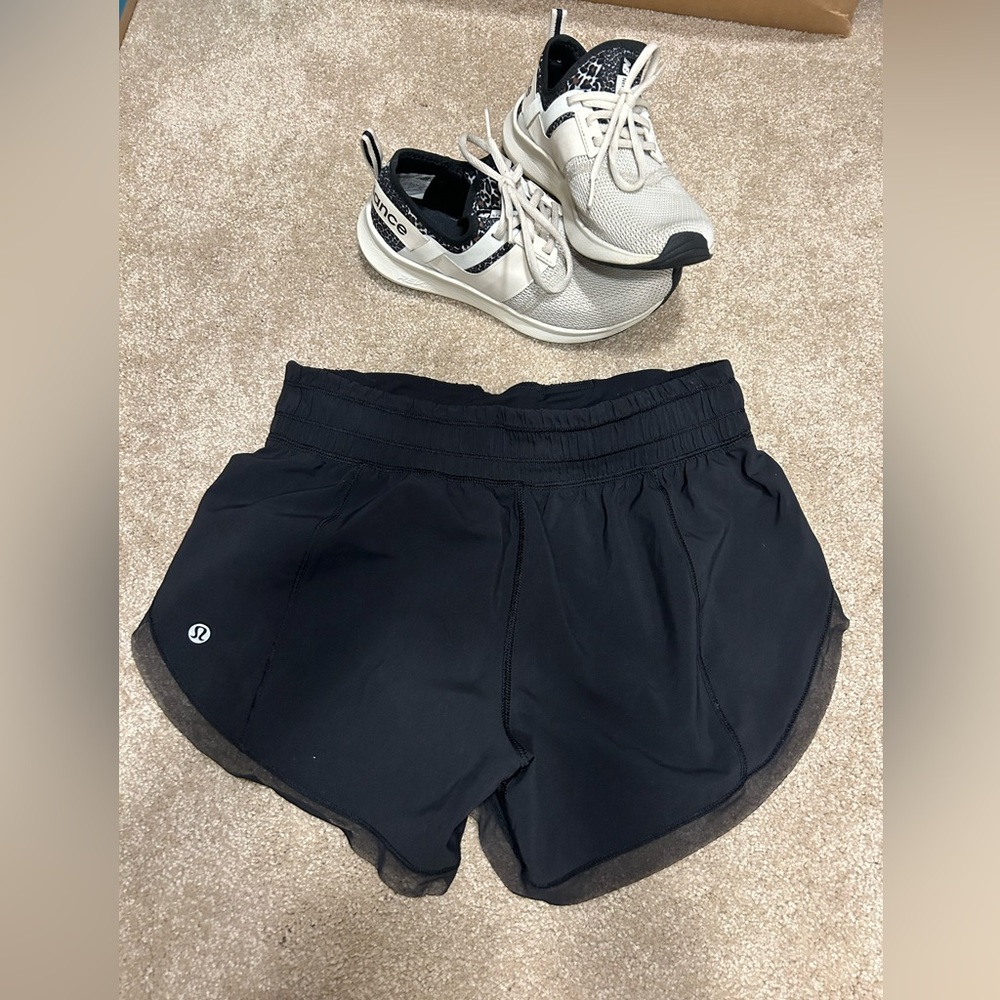 🖤 Black shorties with cute trim